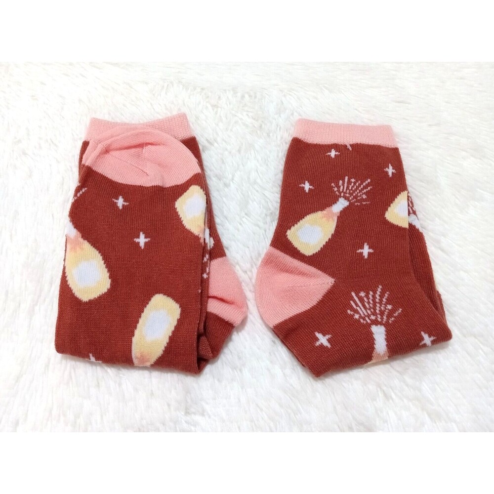 2 Pair Adult Champagne Quarter Length Socks (Champagne Bottles) One Size - NEW!! - Picture 2 of 6